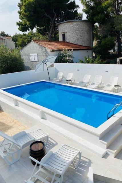 Sea-Views Brazza Apartments With Private Pool ميلنا المظهر الخارجي الصورة