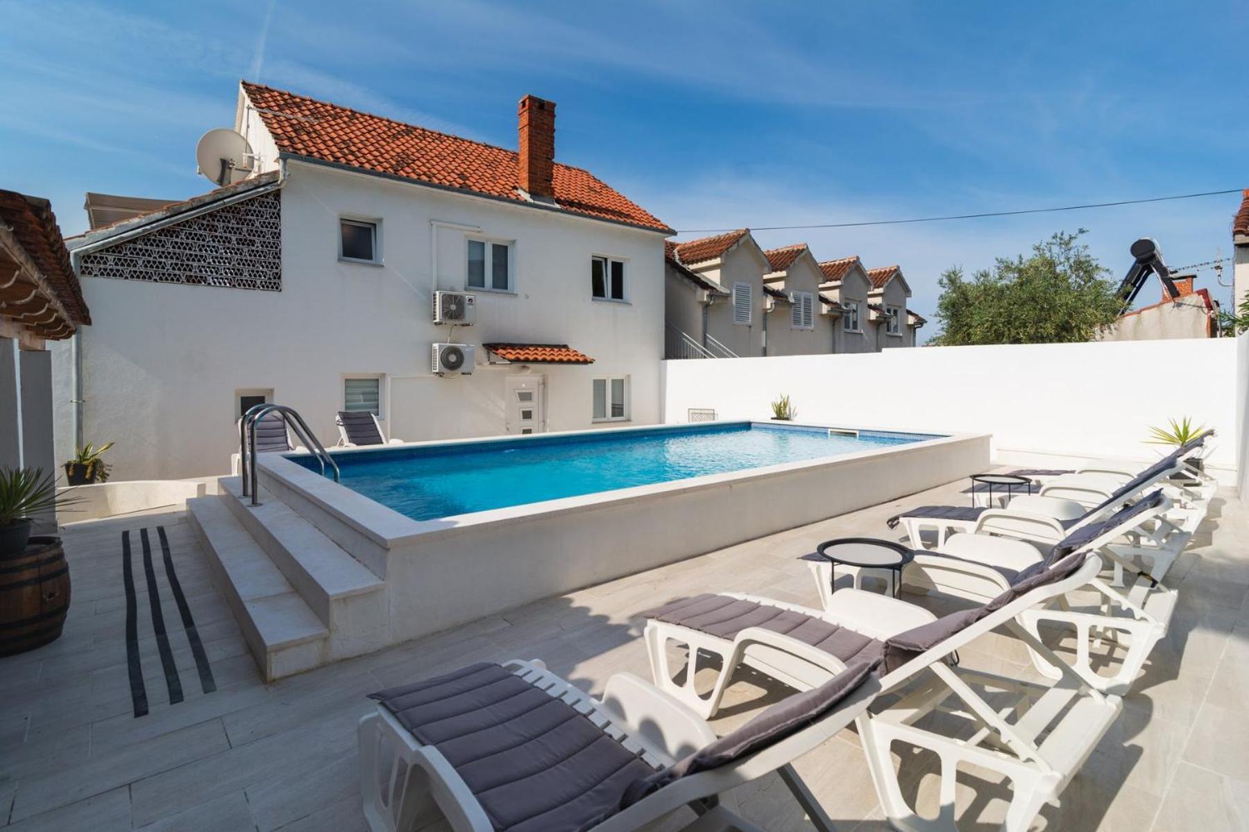 Sea-Views Brazza Apartments With Private Pool ميلنا المظهر الخارجي الصورة
