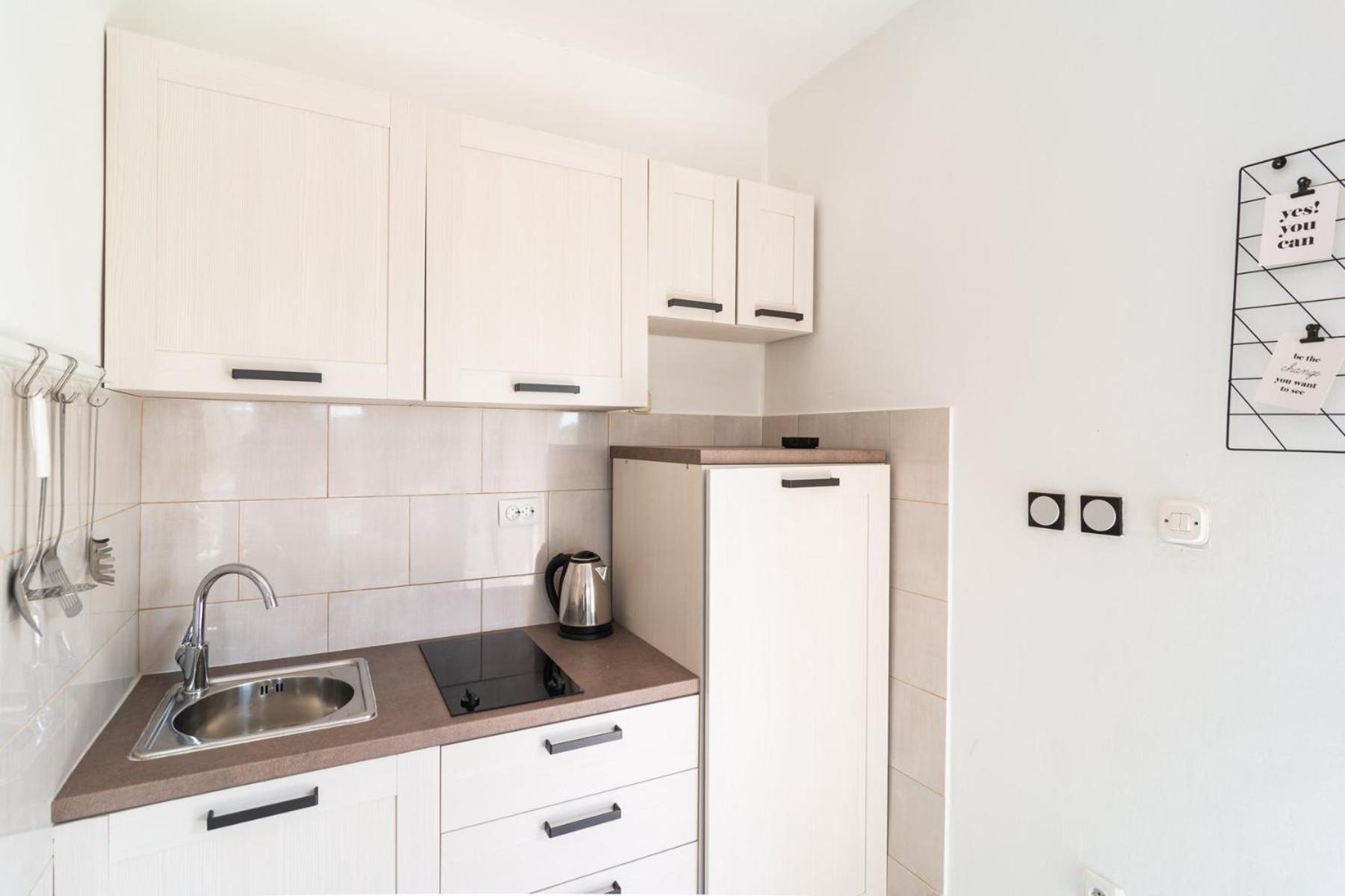 Sea-Views Brazza Apartments With Private Pool ميلنا المظهر الخارجي الصورة